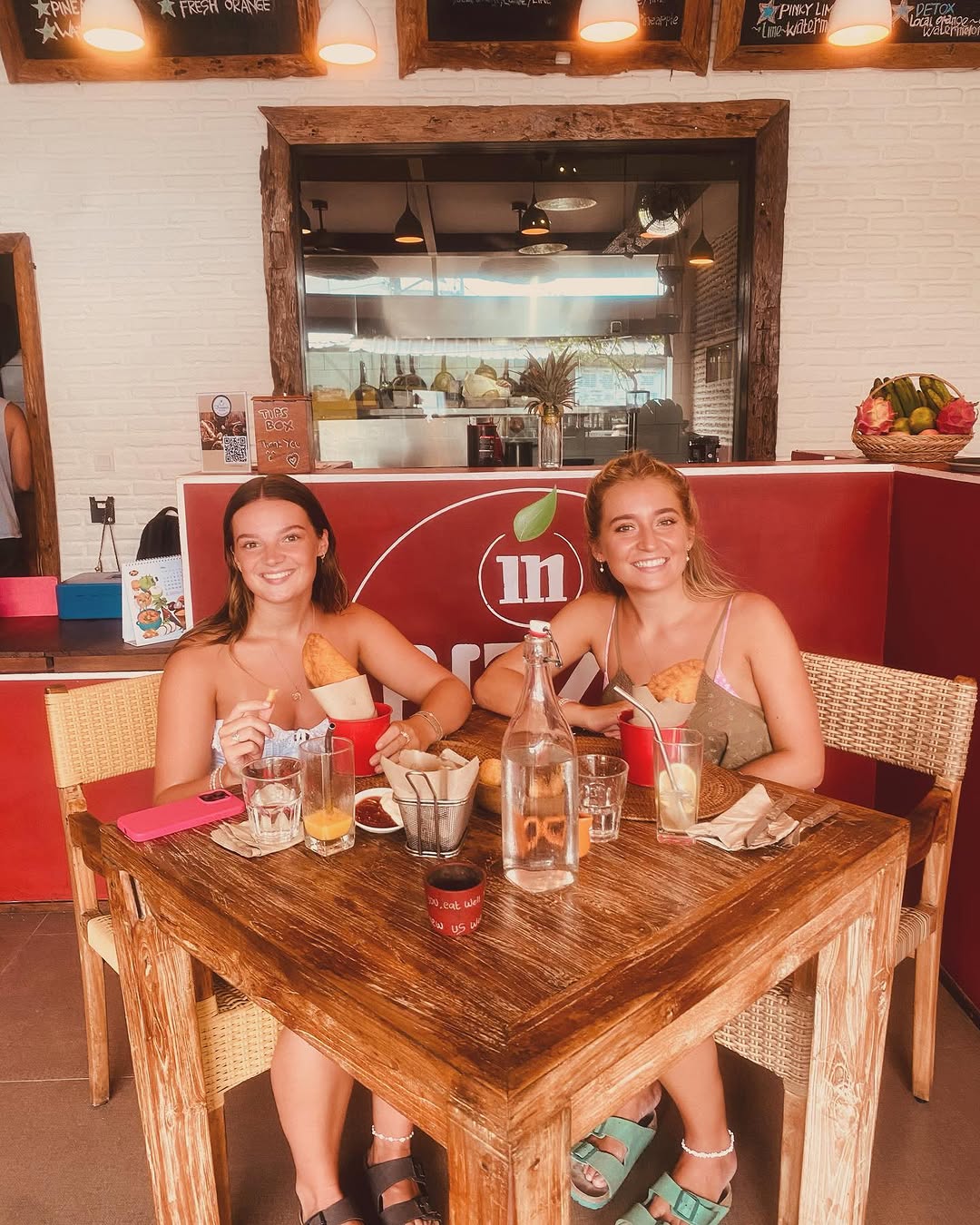 Happy Customers at Francesco's