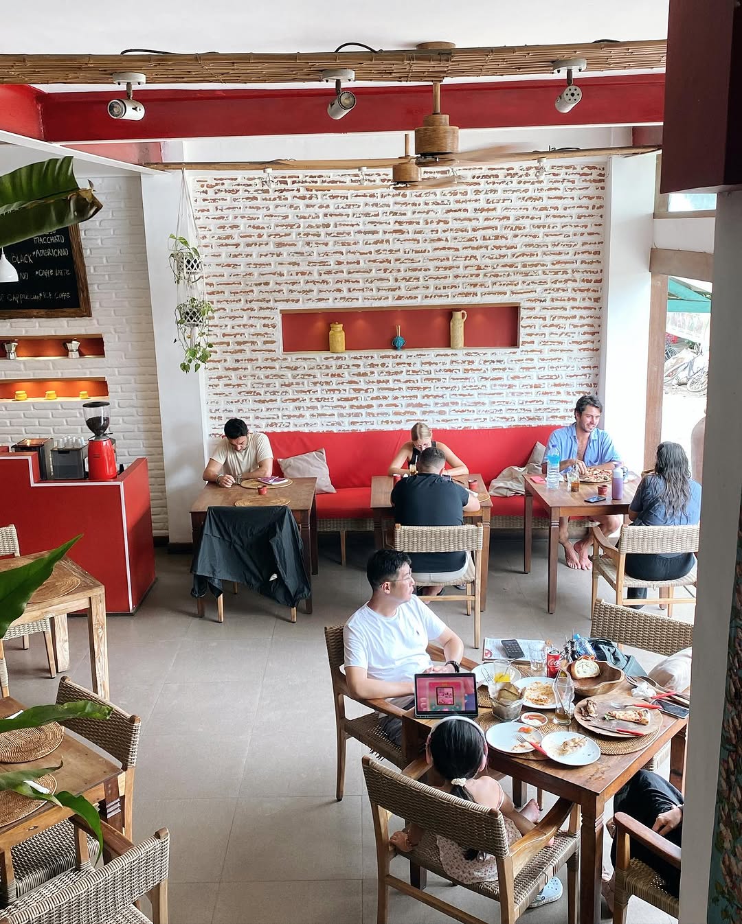 Wood-Fired Pizza Oven Gili Trawangan